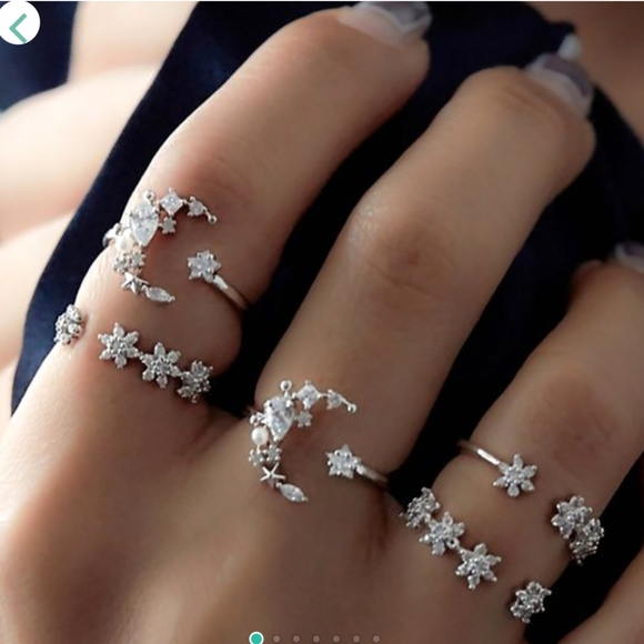 Jewelry - 5 PC Moon Ring Set
